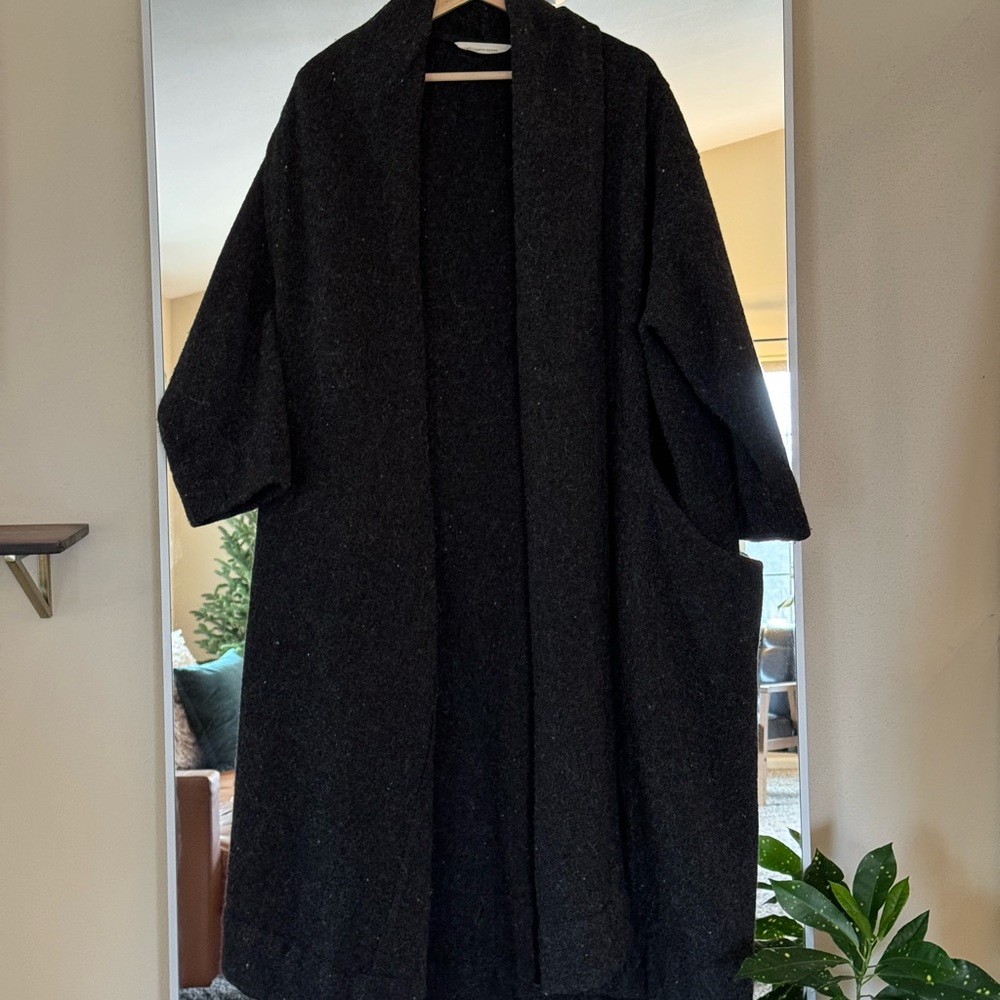 Elizabeth Suzann Wool Clyde in Charcoal Wool size XL